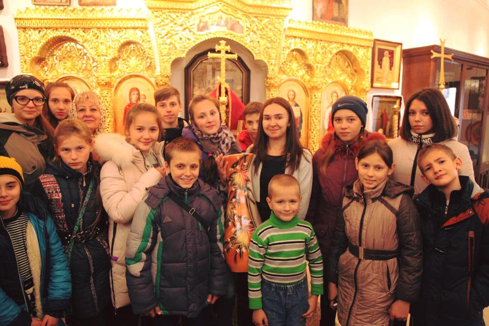 Учні зі Слов’янська подякували духівнику Фонду за допомогу у ремонті школи